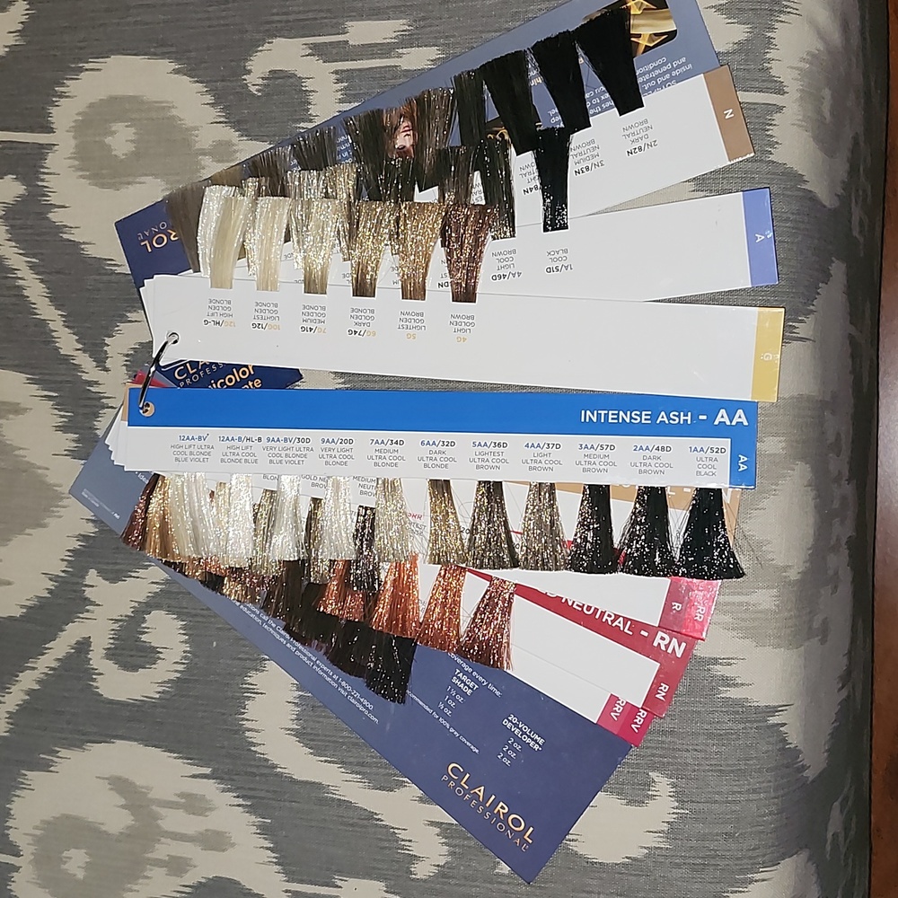 Clairol Professional soy 4 plex swatch book